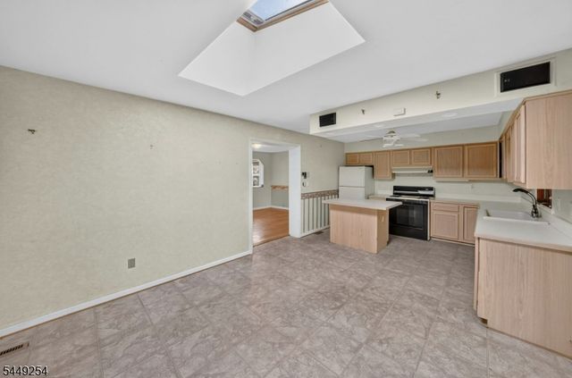 20 Gates Rd, Franklin Twp., NJ 08873