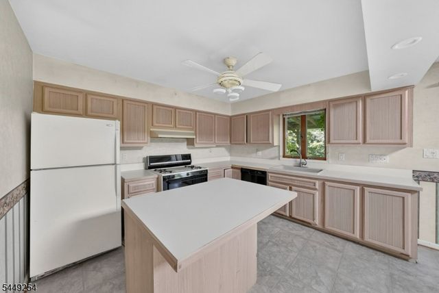20 Gates Rd, Franklin Twp., NJ 08873
