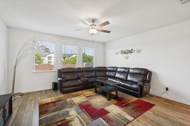 3512 Chasemoor Drive, Denton, TX 76207