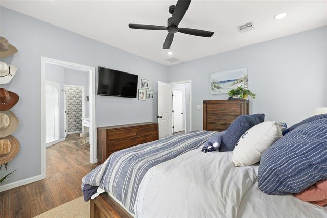 3605 Pecan Drive, Bacliff, TX 77518
