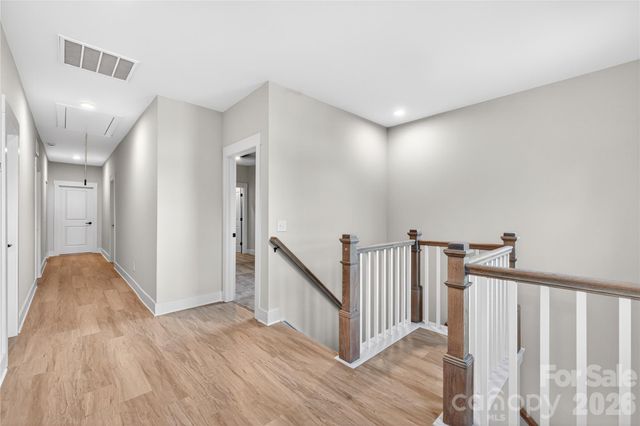 3883 12th Street NE, Hickory, NC 28601