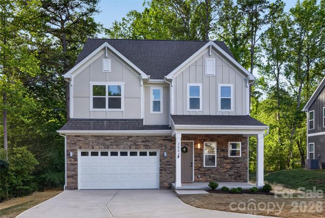 3883 12th Street NE, Hickory, NC 28601