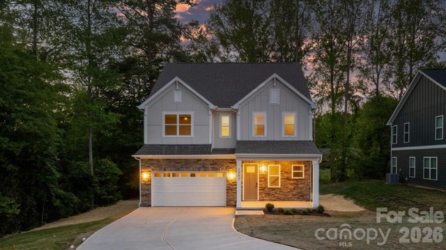 3883 12th Street NE, Hickory, NC 28601
