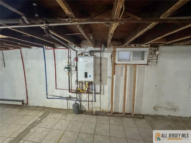 344 Arnold Avenue, Perth Amboy, NJ 08861