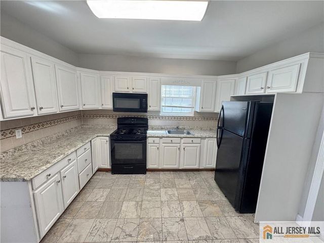 344 Arnold Avenue, Perth Amboy, NJ 08861