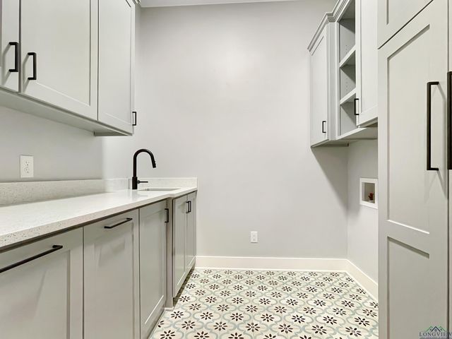 7323 Lake Pointe Cv, Tyler, TX 75703