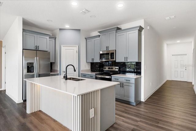 946 LAUREL VIEW WAY, Groveland, FL 34736