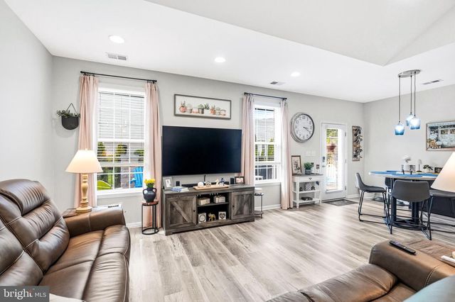 323 BITTLEWOOD AVE, Berlin, NJ 08009