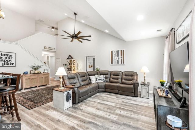 323 BITTLEWOOD AVE, Berlin, NJ 08009