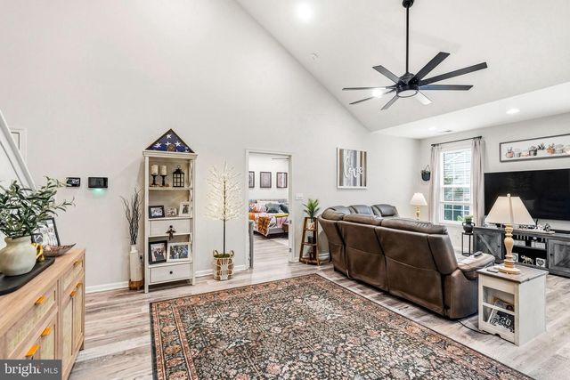 323 BITTLEWOOD AVE, Berlin, NJ 08009