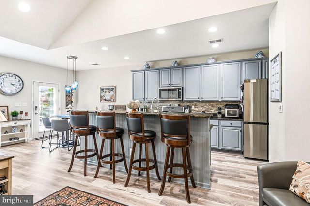 323 BITTLEWOOD AVE, Berlin, NJ 08009