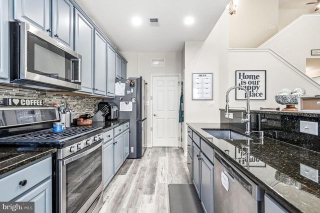 323 BITTLEWOOD AVE, Berlin, NJ 08009