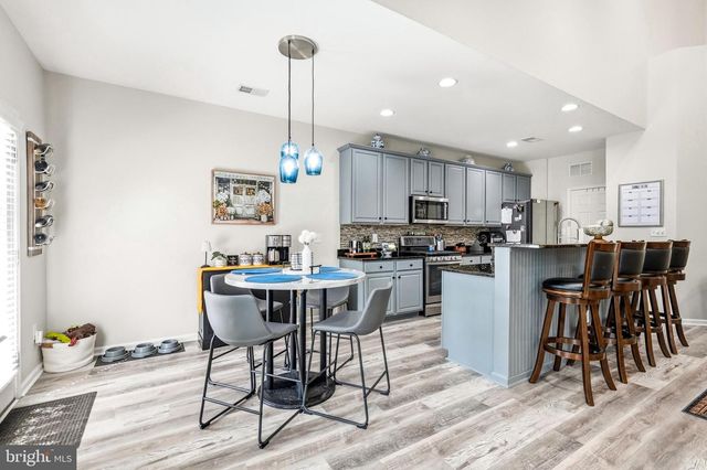 323 BITTLEWOOD AVE, Berlin, NJ 08009
