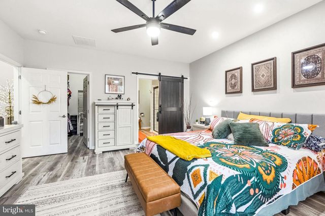 323 BITTLEWOOD AVE, Berlin, NJ 08009