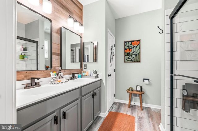 323 BITTLEWOOD AVE, Berlin, NJ 08009