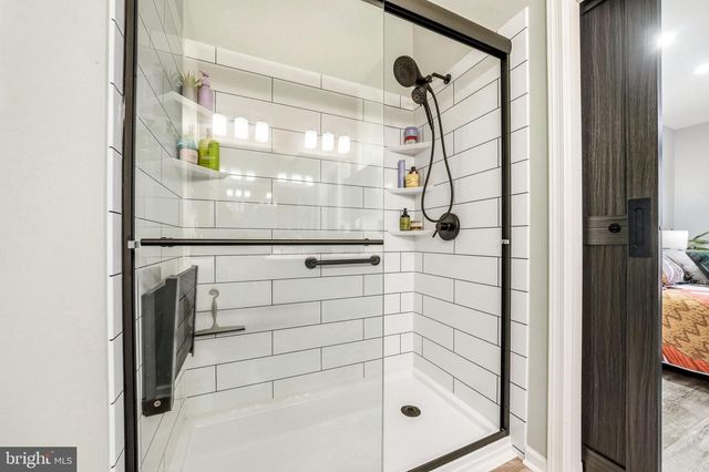 323 BITTLEWOOD AVE, Berlin, NJ 08009