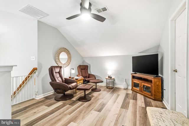 323 BITTLEWOOD AVE, Berlin, NJ 08009