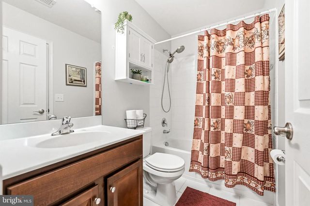 323 BITTLEWOOD AVE, Berlin, NJ 08009