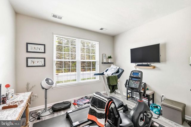 323 BITTLEWOOD AVE, Berlin, NJ 08009