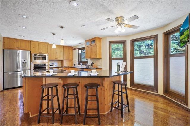 8011 S Pineview Ln, Spokane, WA 99206