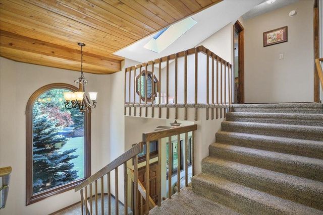 8011 S Pineview Ln, Spokane, WA 99206