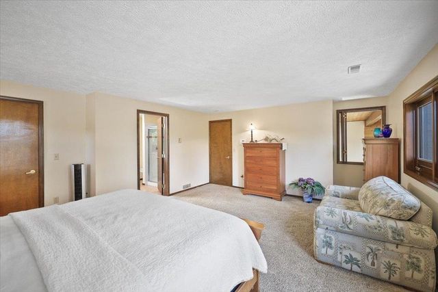 8011 S Pineview Ln, Spokane, WA 99206