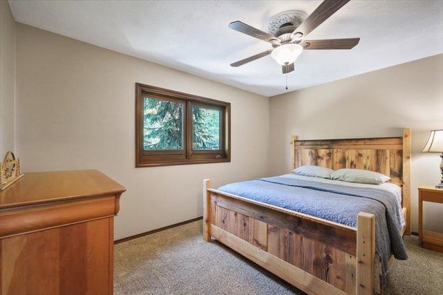 8011 S Pineview Ln, Spokane, WA 99206