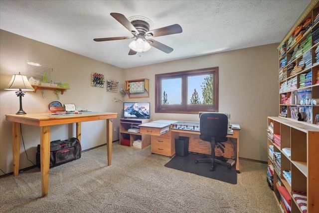 8011 S Pineview Ln, Spokane, WA 99206