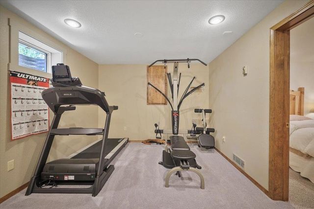 8011 S Pineview Ln, Spokane, WA 99206
