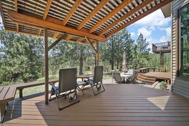 8011 S Pineview Ln, Spokane, WA 99206