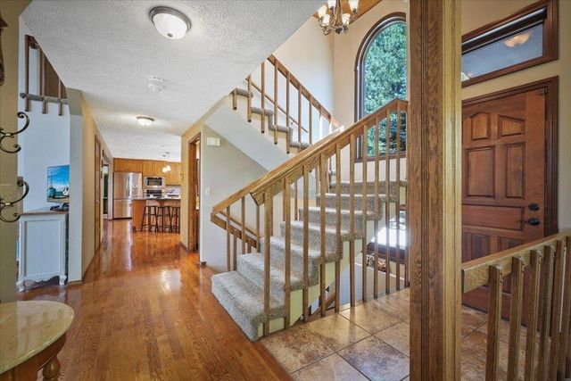 8011 S Pineview Ln, Spokane, WA 99206