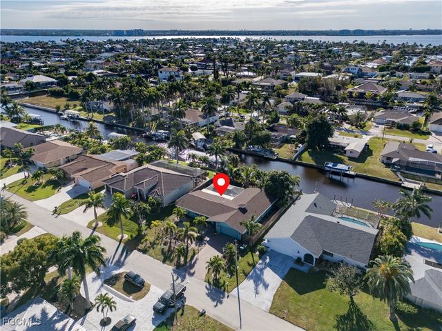 826 Monticello CT, Cape Coral, FL 33904