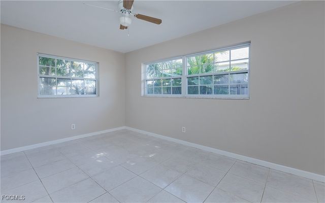 826 Monticello CT, Cape Coral, FL 33904