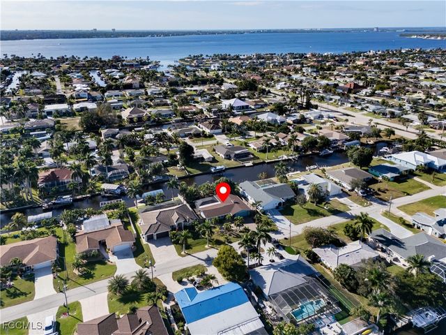 826 Monticello CT, Cape Coral, FL 33904