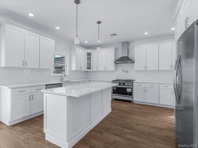 42 Williamson Street, East Rockaway, NY 11518