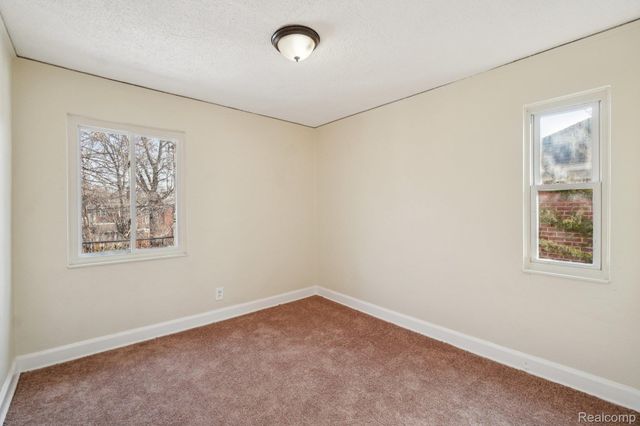 18238 Santa Rosa Drive, Detroit, MI 48221