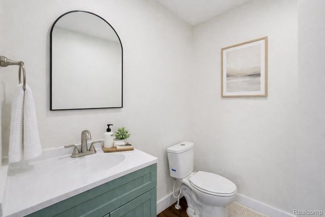 18238 Santa Rosa Drive, Detroit, MI 48221