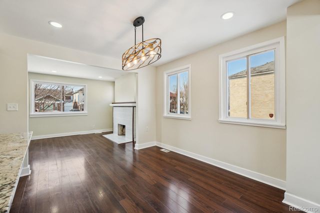 18238 Santa Rosa Drive, Detroit, MI 48221