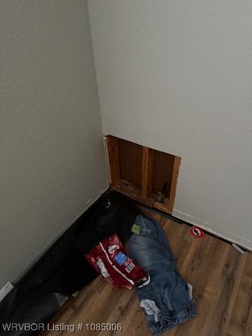 1407 14th Circle, Barling, AR 72923