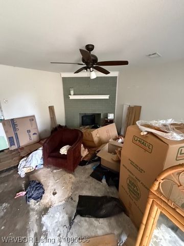 1407 14th Circle, Barling, AR 72923