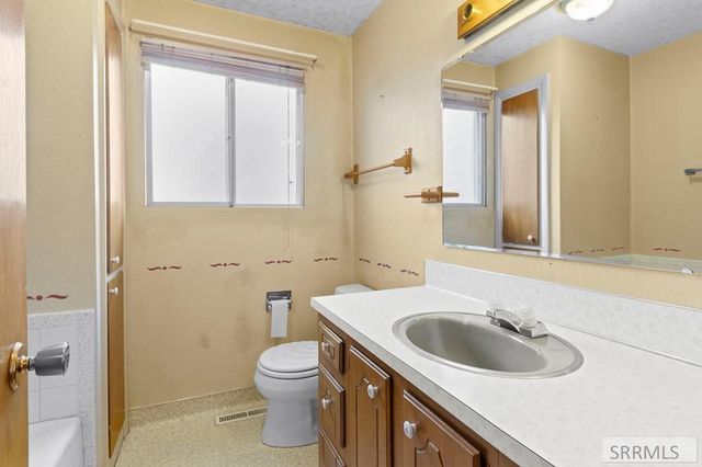 4000 E 97th N, Idaho Falls, ID 83401