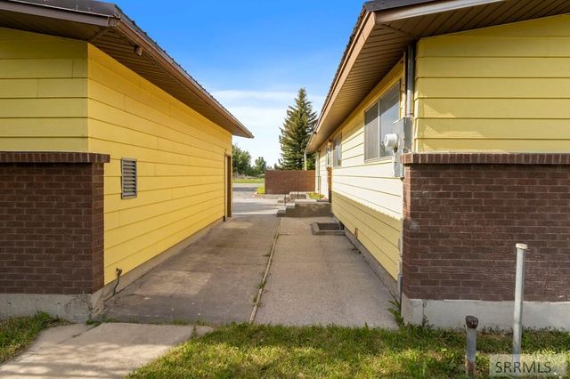 4000 E 97th N, Idaho Falls, ID 83401