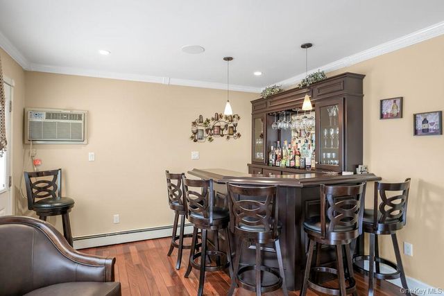 135 Southern Parkway, Plainview, NY 11803