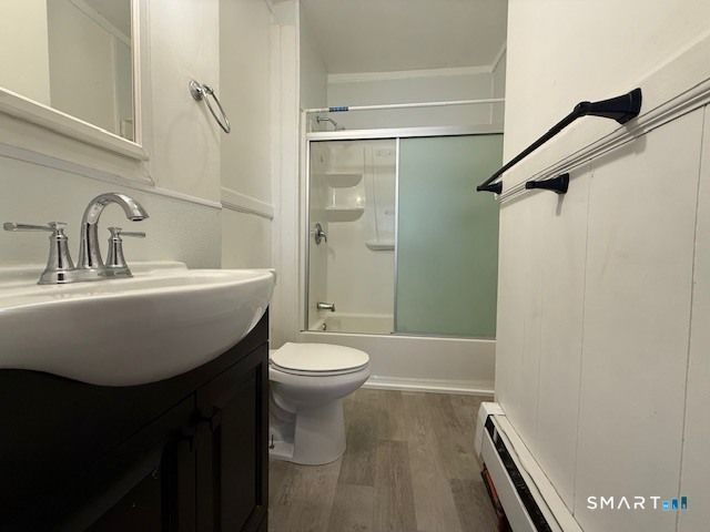 16 Clifton Avenue, Waterbury, CT 06710