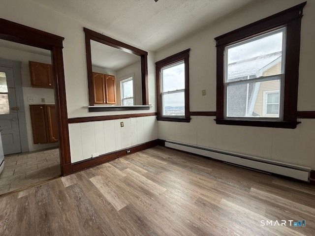 16 Clifton Avenue, Waterbury, CT 06710