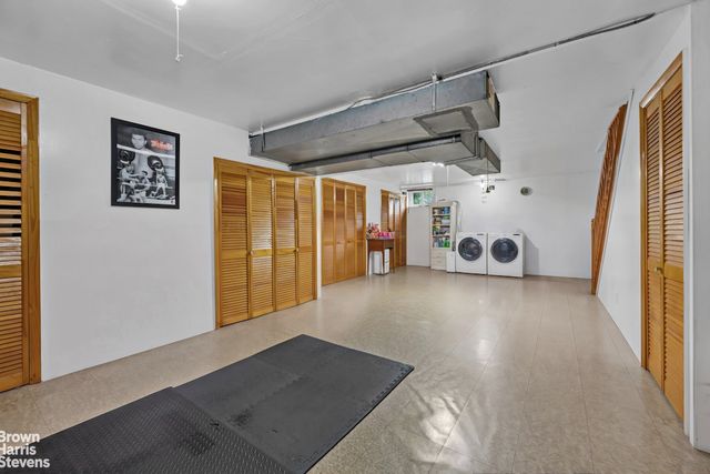 2137 CLINTON Avenue, New York City, NY 10457