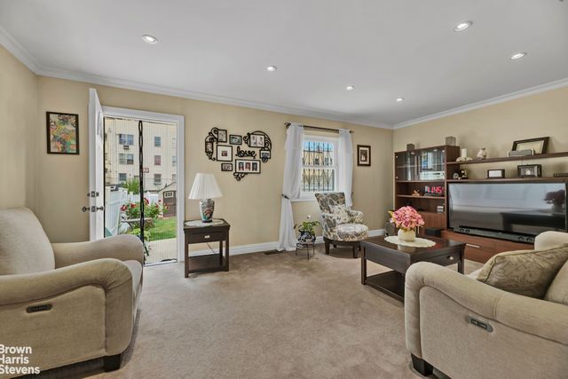 2137 CLINTON Avenue, New York City, NY 10457