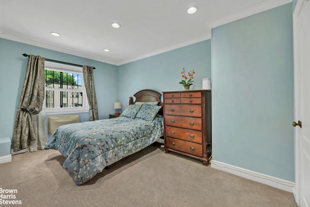 2137 CLINTON Avenue, New York City, NY 10457
