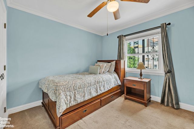 2137 CLINTON Avenue, New York City, NY 10457