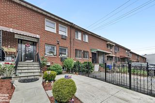 2137 CLINTON Avenue, New York City, NY 10457
